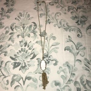 Kendra Scott necklace